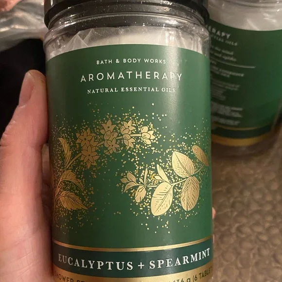 NWT Bath & Body Works Eucalyptus & Spearmint Aromatherapy Shower Steamers Six - Picture 3 of 5